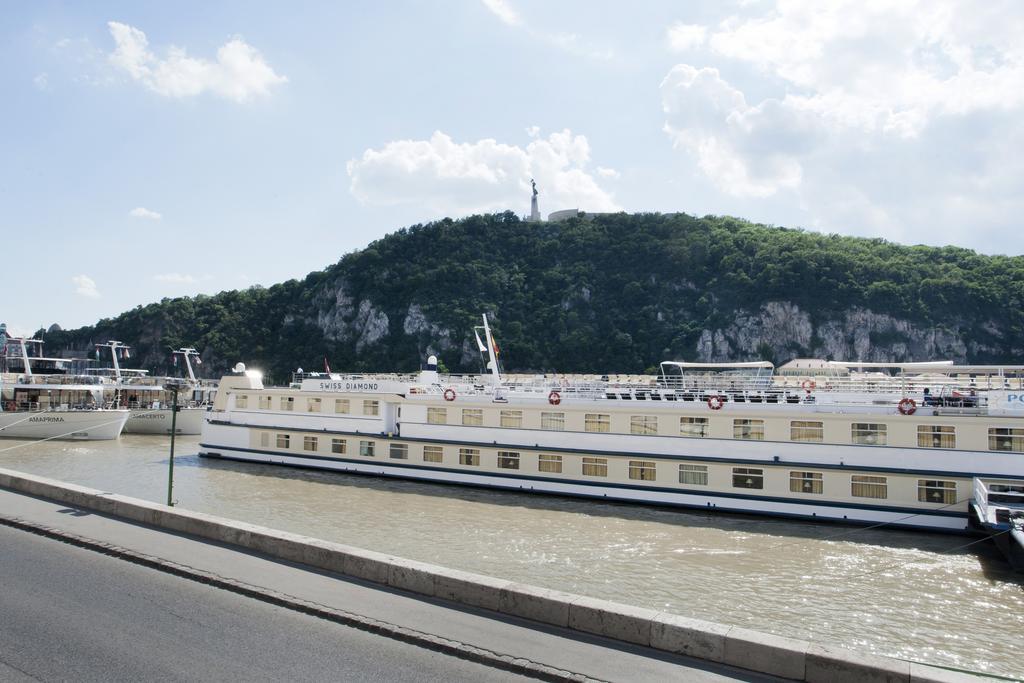 Riverside Flat With King Castle View Budapest Exterior photo